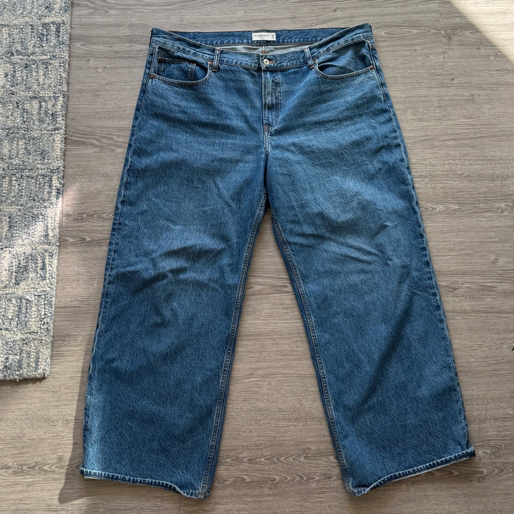 Abercrombie Low Rise Ultra Loose Jeans